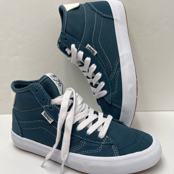 Vans WMNS The Lizzie
Teal Hi Top Sneakers 
VN0A4BX1TEA
 Teal High-Top Sneakers - Picture 15 of 16
